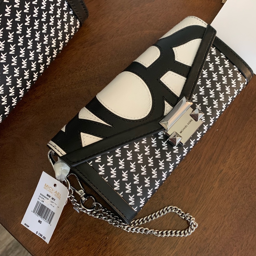 New MK set 🥰 - Picture 4 of 8